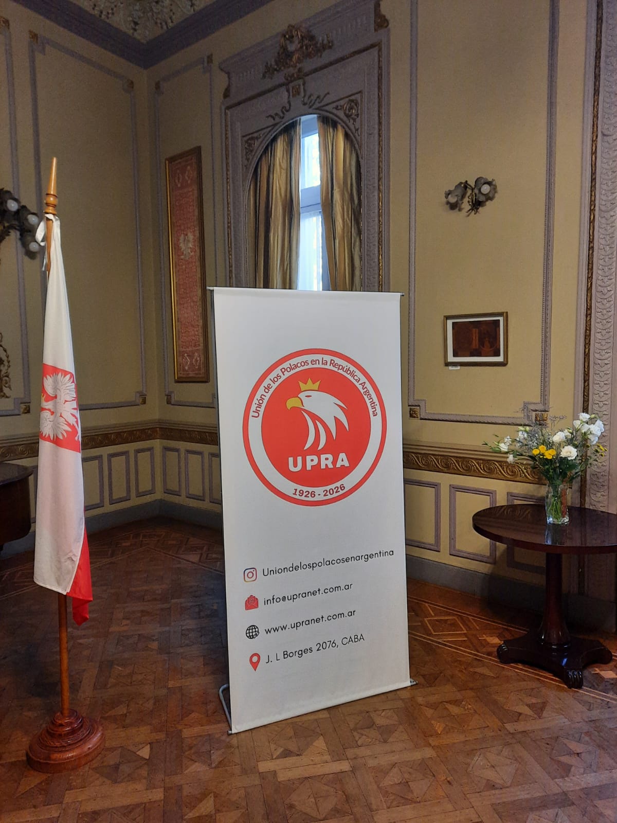 Premiación por el logo del Centenario de la UPRA